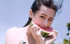 娱乐吃瓜头像女,揭秘网红头像背后的故事